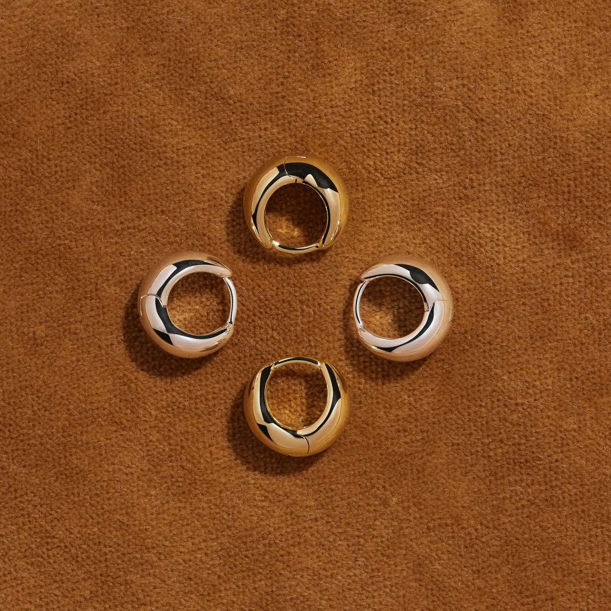 Najo La Muse Huggie Earrings - Silver