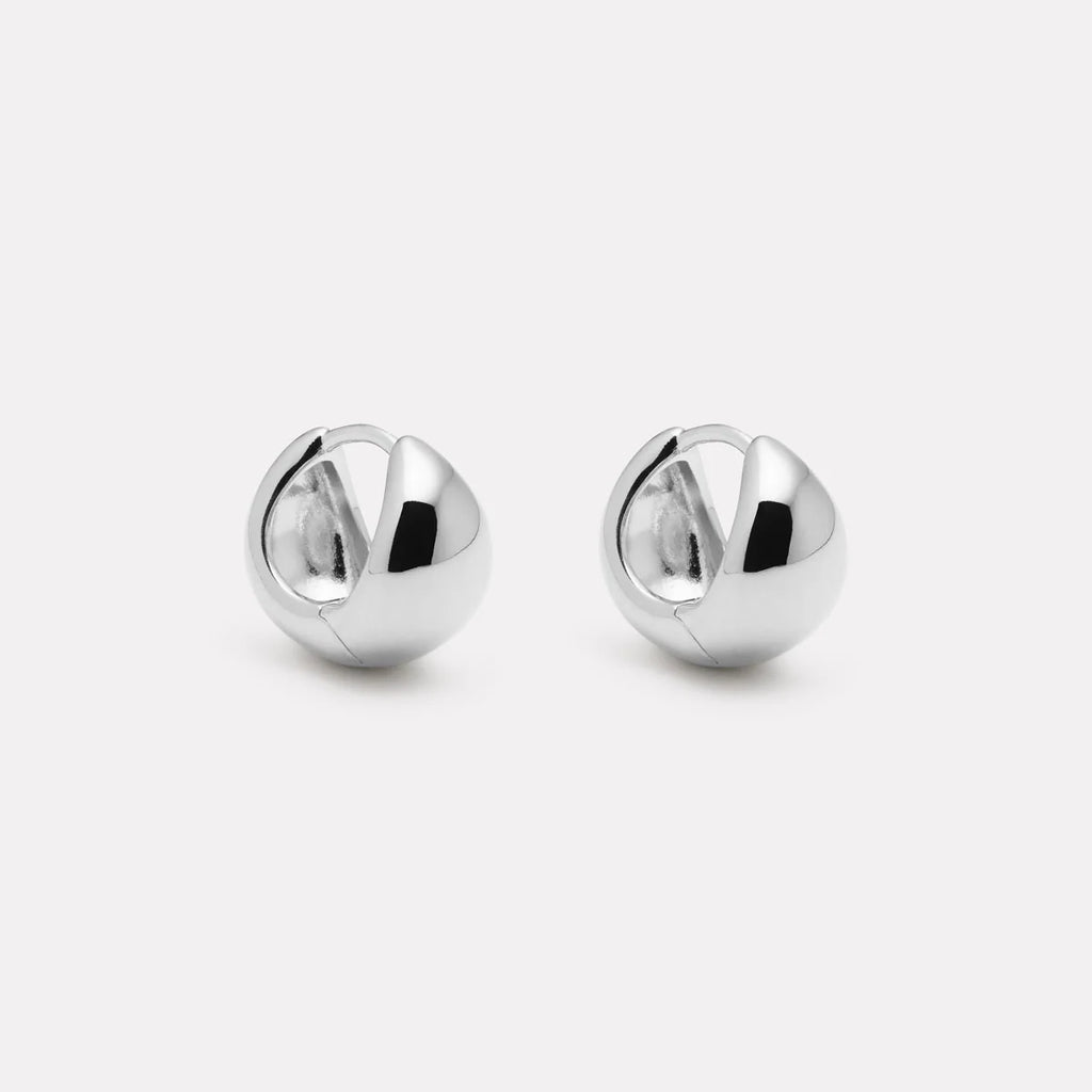 Najo La Muse Huggie Earrings - Silver