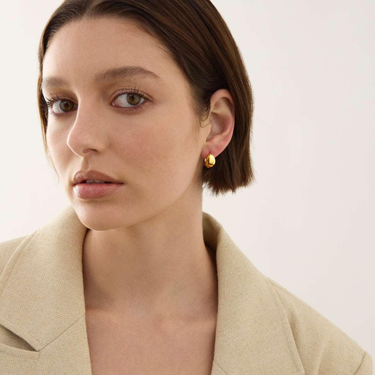 Najo La Muse Huggie Earrings - Gold
