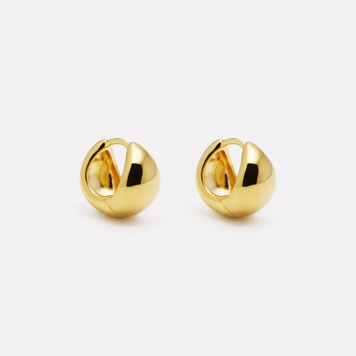 Najo La Muse Huggie Earrings - Gold