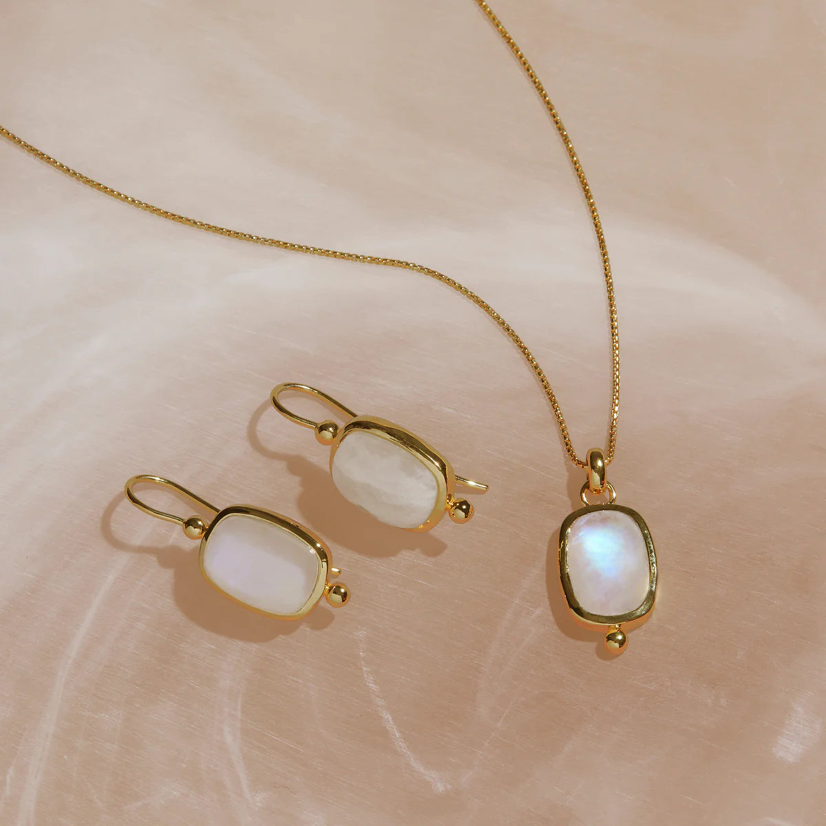 Najo Fleur Rainbow Moonstone Pendant Najo