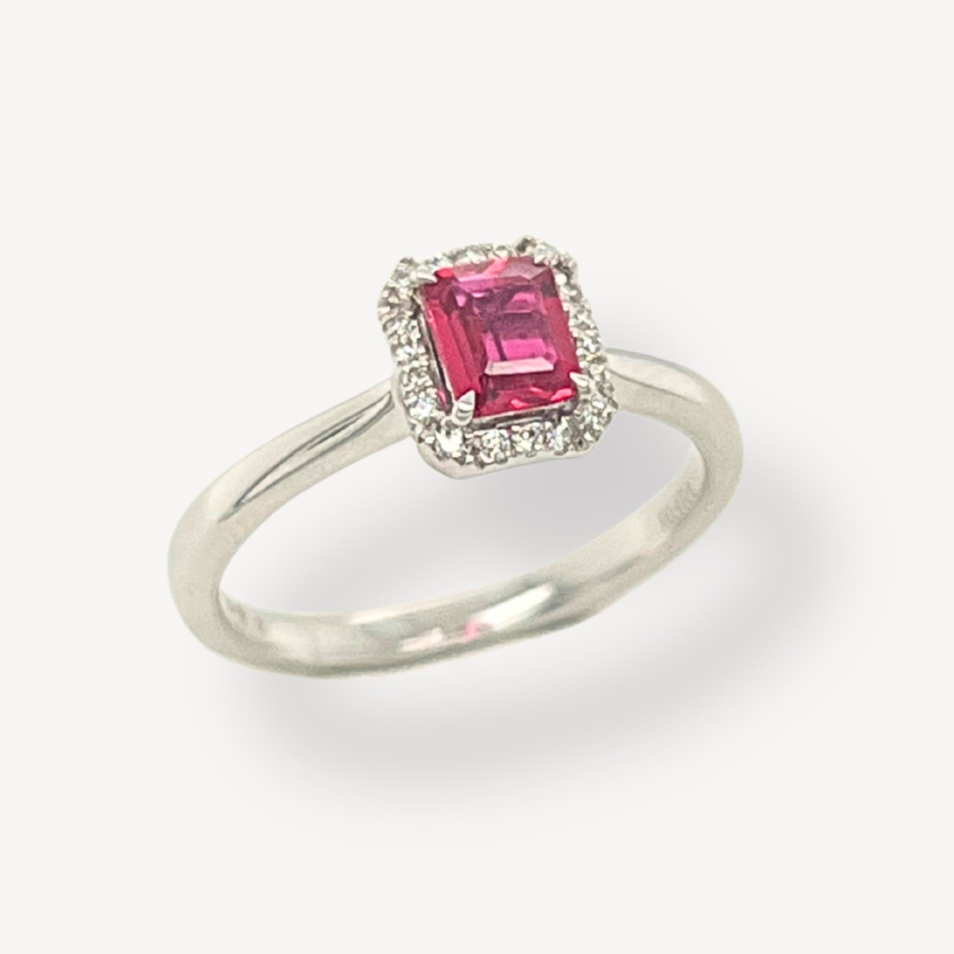 18ct Ruby and Diamond Ring